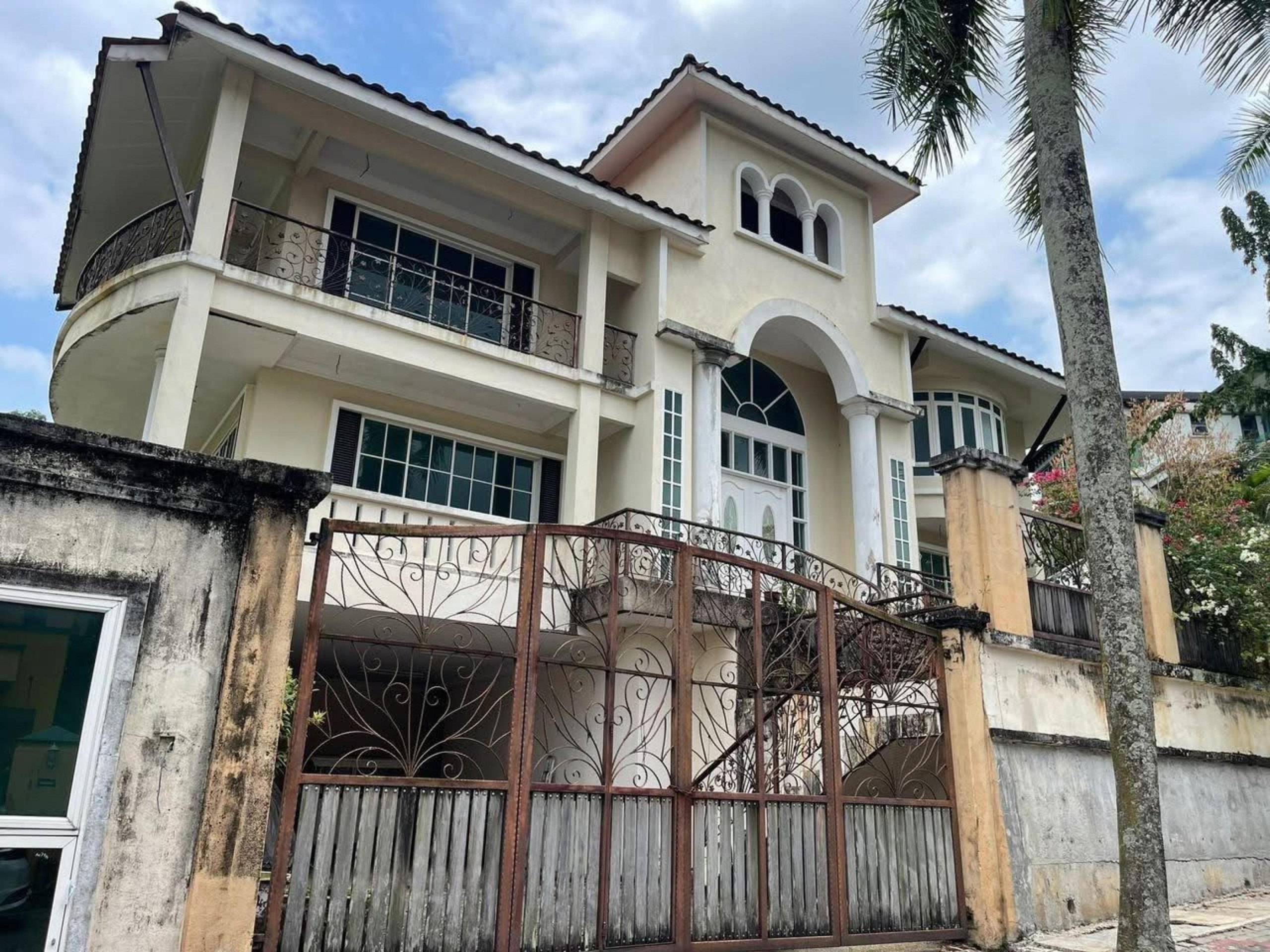 list-115419-02-68fdd7665b7107.45366432 Freehold 2.5 Storey Bungalow Taman Setiawangsa (Below Value 10%)