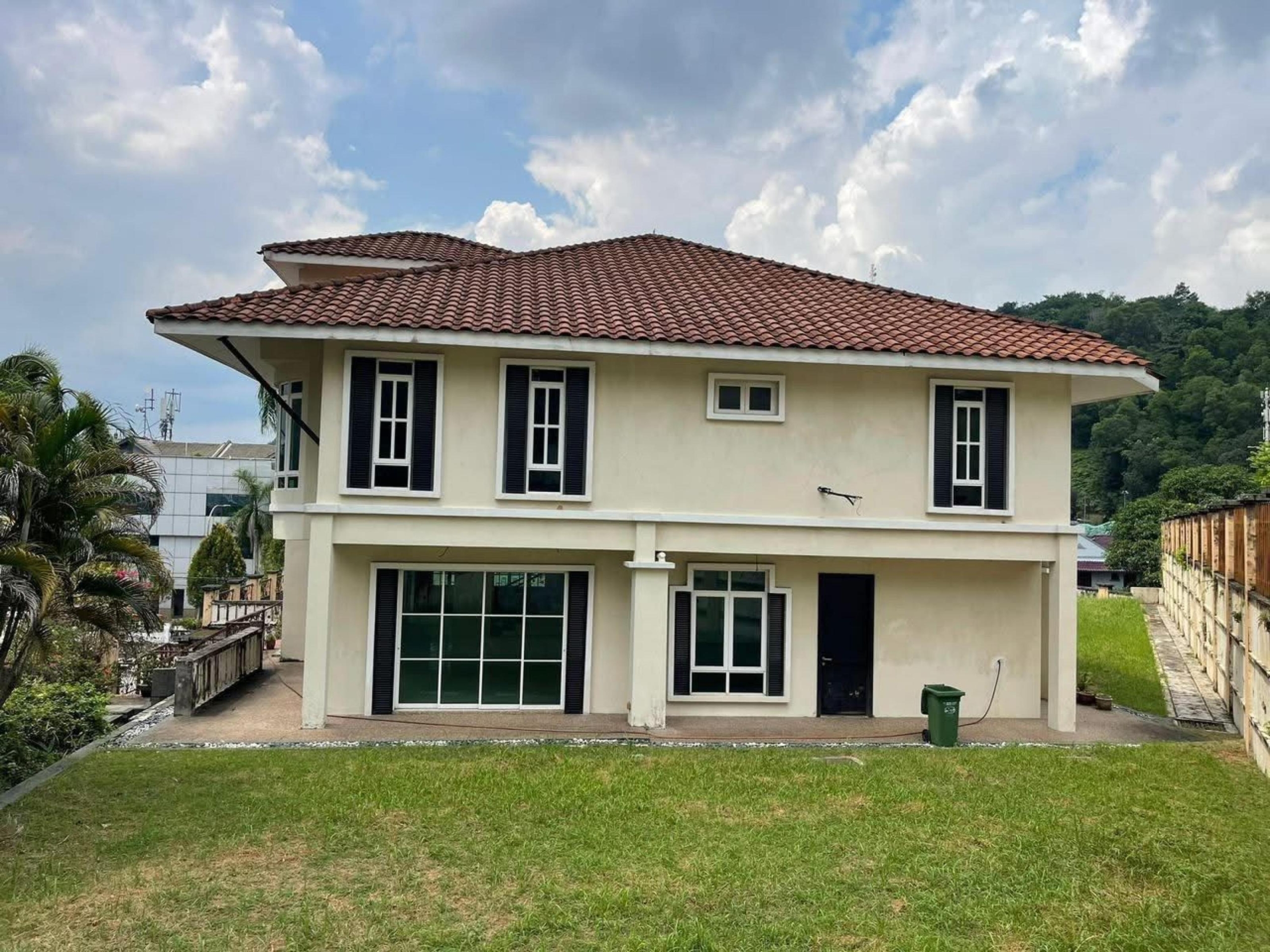 Freehold 2.5 Storey Bungalow Taman Setiawangsa (Below Value 10%)