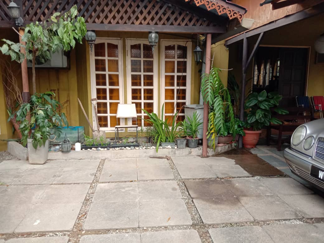 4-Bedroom Rumah Teres Taman Setiawangsa – Freehold